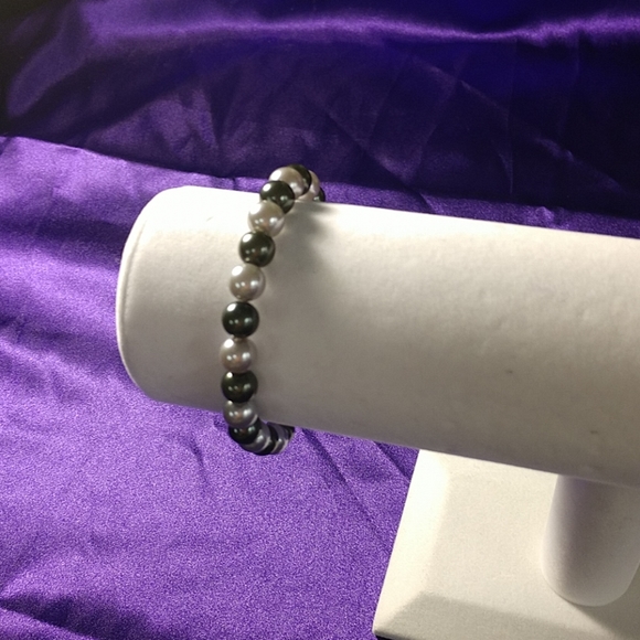 light purple and gray bracelet💜 - Picture 5 of 5